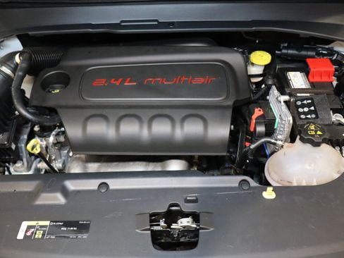 Used 2022 Jeep Compass Latitude image 10