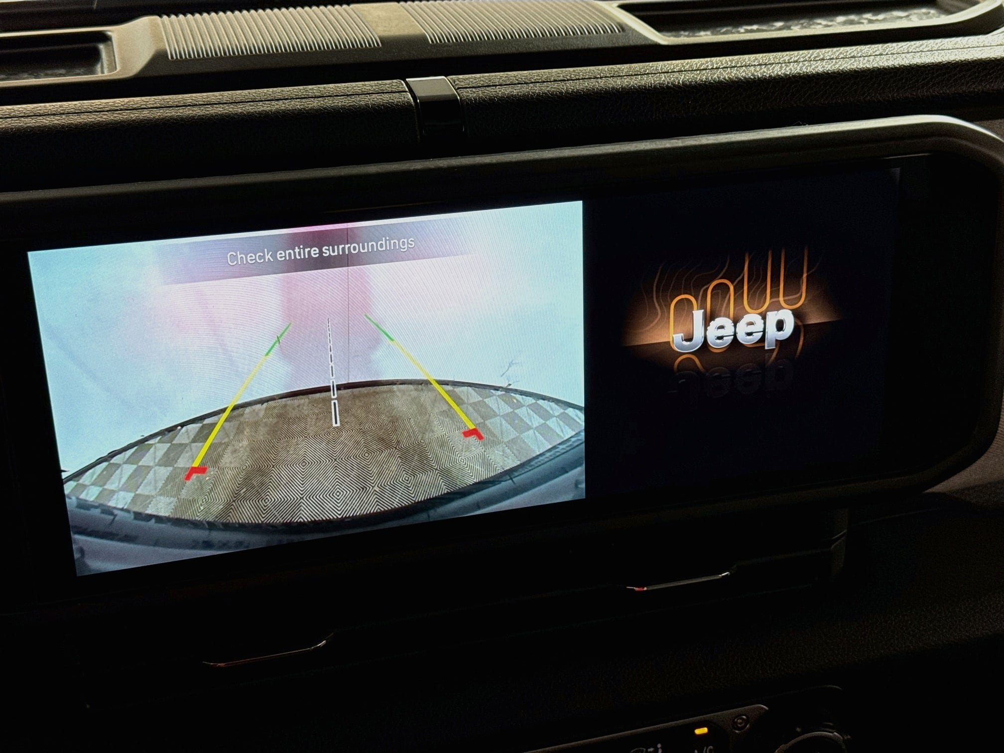 Used 2025 Jeep Wrangler Unlimited Sport AWD/4WD image 2