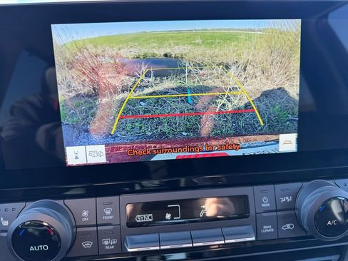 Certified 2024 Toyota Grand Highlander AWD Hybrid image 4