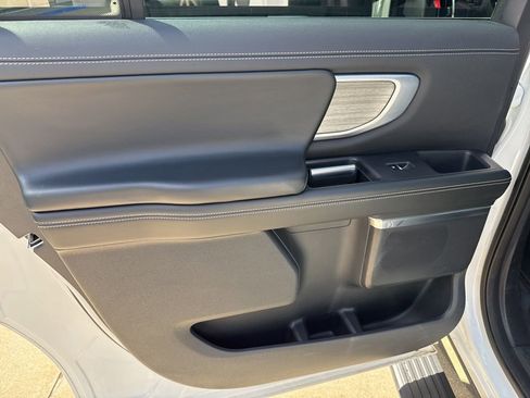 Used 2025 Ford Expedition Max Platinum AWD/4WD image 9
