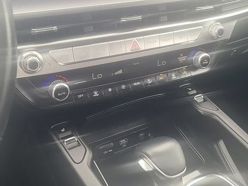 Used 2025 Kia Telluride S AWD/4WD image 21