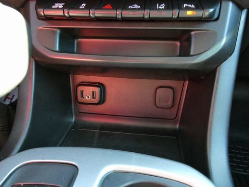 Used 2020 Chevrolet Colorado LT w/ Safety Package AWD/4WD image 33