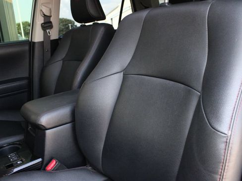 Used 2021 Toyota 4Runner TRD Off-Road Premium w/ Moonroof Package AWD/4WD image 6