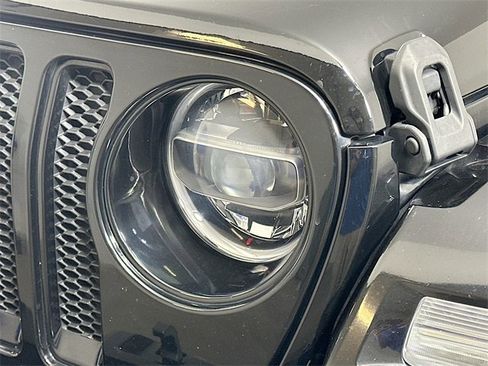 Used 2022 Jeep Wrangler Unlimited Sahara image 22