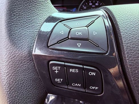 Used 2017 Ford Explorer XLT w/ Equipment Group 202A image 21