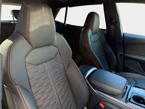 Used 2026 Audi RS Q8 performance image 38