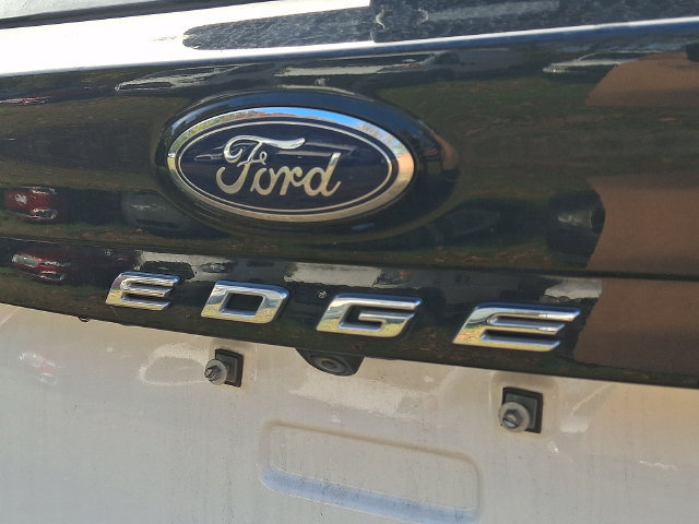 Used 2023 Ford Edge Titanium w/ Class II Trailer Tow Package AWD/4WD image 16