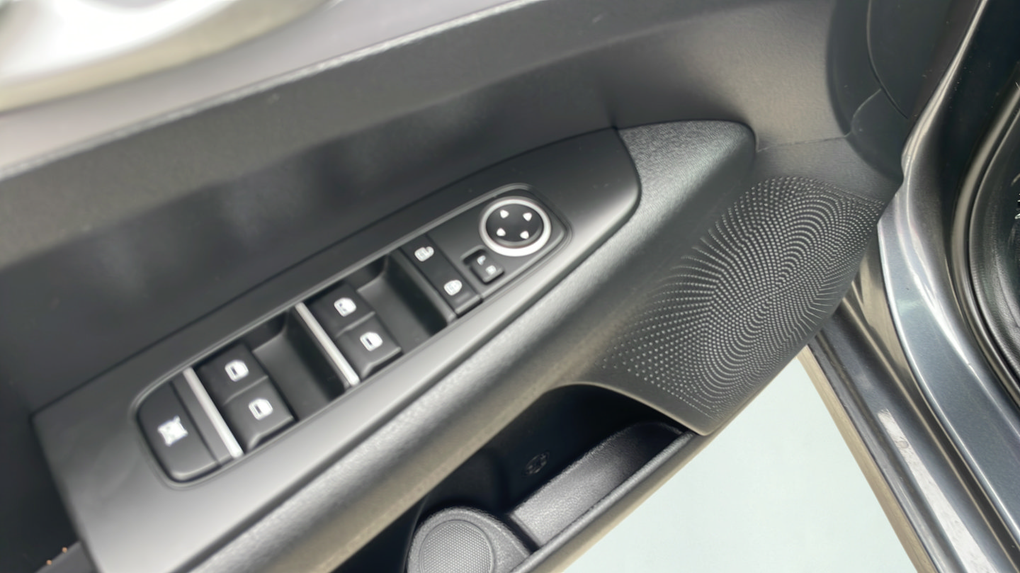 Used 2022 Kia Forte LXS FWD image 19