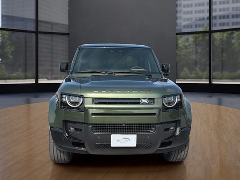 New 2026 Land Rover Defender 110 X-Dynamic SE AWD/4WD image 11