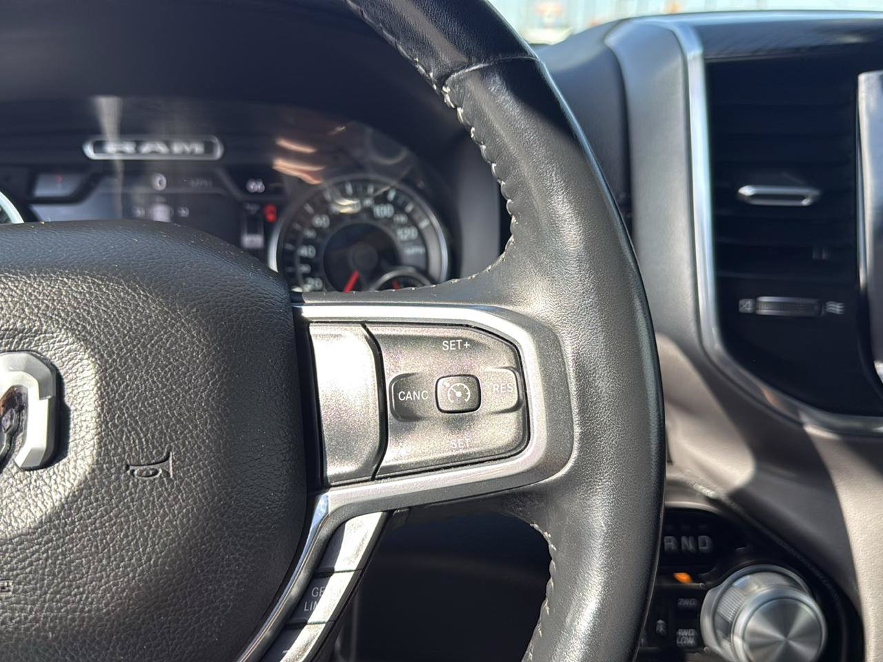 Used 2023 RAM 1500 Laramie w/ Off Road Group AWD/4WD image 21