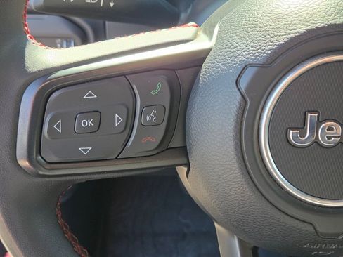 Used 2024 Jeep Wrangler Unlimited Rubicon AWD/4WD image 26
