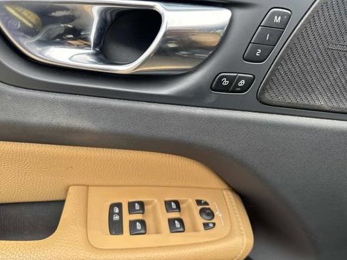 Used 2019 Volvo XC60 T5 Inscription w/ Protection Package Premier image 26