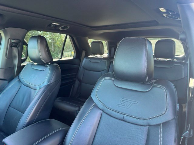 Used 2023 Ford Explorer ST w/ Equipment Group 401A AWD/4WD image 17