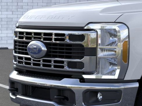 New 2026 Ford F350 XLT w/ 360-Degree Camera Package AWD/4WD image 17