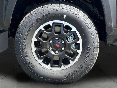 New 2025 Toyota Tacoma TRD Off-Road image 27