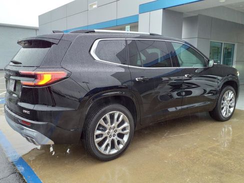 Used 2024 GMC Acadia Denali w/ Super Cruise Package image 3