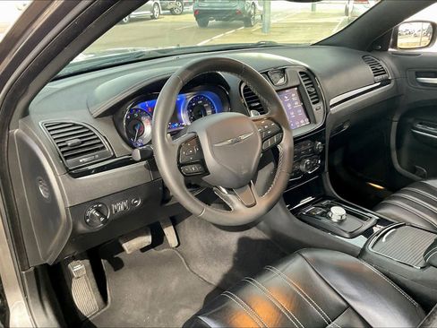 Used 2023 Chrysler 300 S image 17