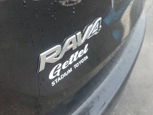 Used 2015 Toyota RAV4 XLE image 6