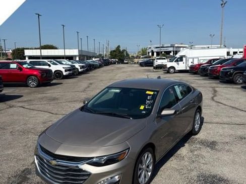Used 2025 Chevrolet Malibu LT FWD image 17