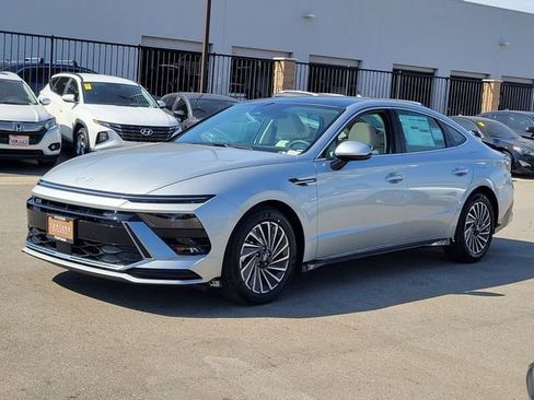 New 2026 Hyundai Sonata SEL FWD image 3