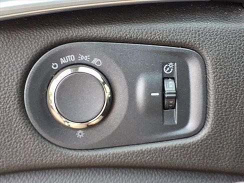 Used 2014 Cadillac SRX Luxury w/ Driver Awareness Package image 15