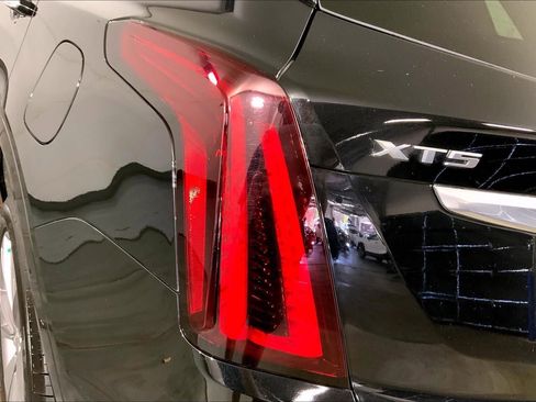 Used 2025 Cadillac XT5 Premium Luxury image 28