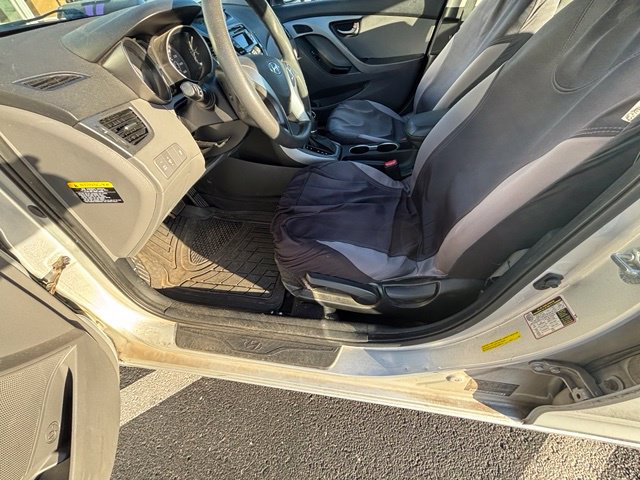 Used 2016 Hyundai Elantra SE FWD image 12