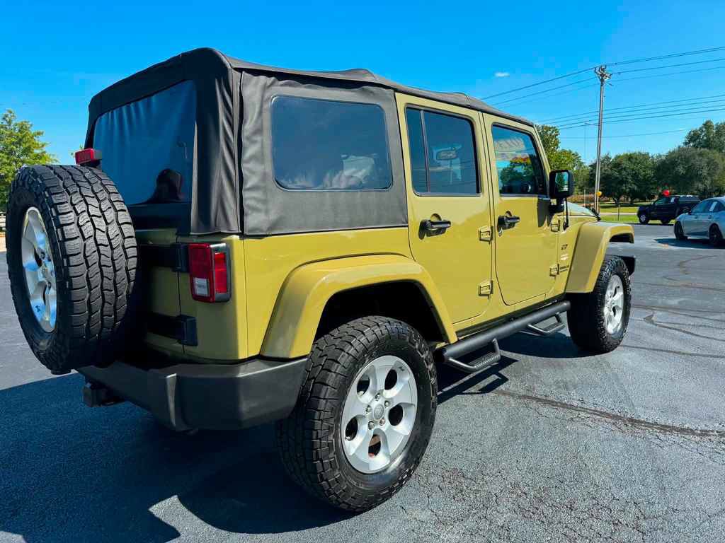 Used 2013 Jeep Wrangler Unlimited Sahara w/ Connectivity Group AWD/4WD image 8