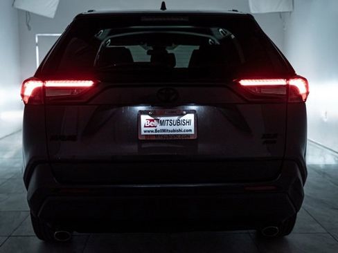 Used 2021 Toyota RAV4 XLE image 36