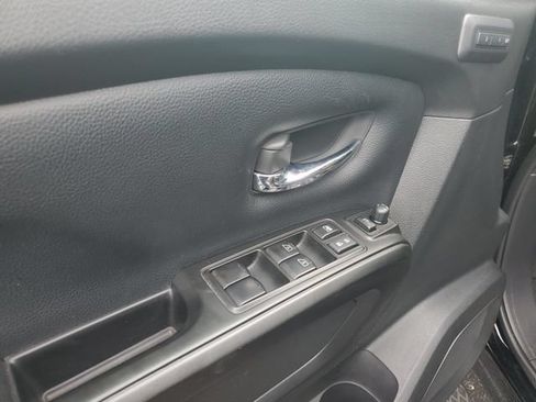 Used 2023 Nissan Titan PRO-4X w/ Pro-4x Convenience Package AWD/4WD image 12