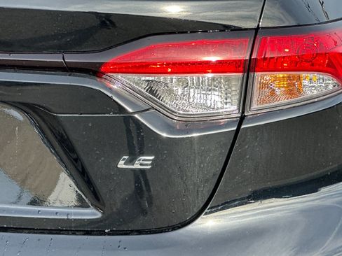 Used 2025 Toyota Corolla LE image 24