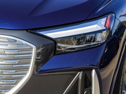 Used 2025 Audi Q4 e-tron Premium Plus w/ Premium Plus image 7