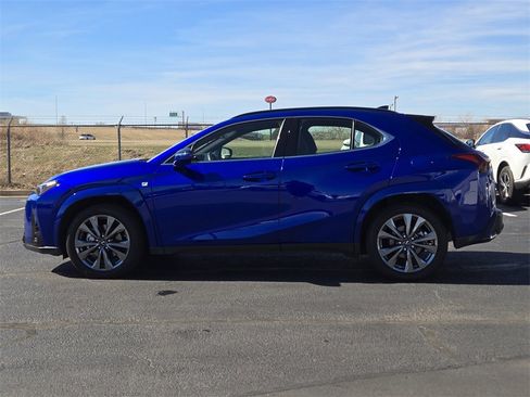 Used 2023 Lexus UX 250h F Sport image 4