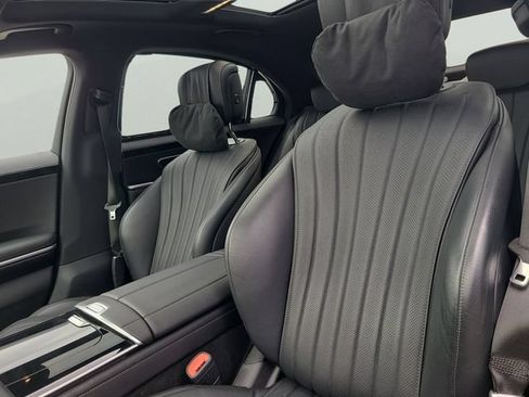 Used 2025 Mercedes-Benz S 500 4MATIC image 25