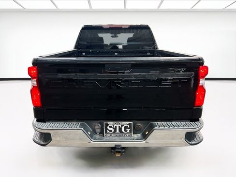 Used 2022 Chevrolet Silverado 1500 LT AWD/4WD image 5