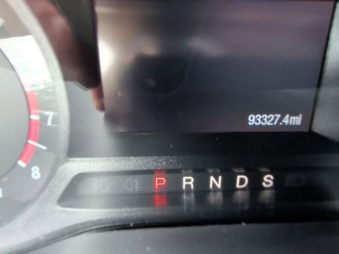 Used 2014 Ford Fusion SE w/ Equipment Group 202A FWD image 16