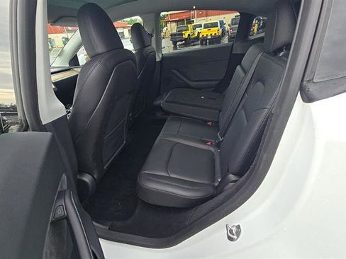 Used 2023 Tesla Model Y Long Range AWD/4WD image 7