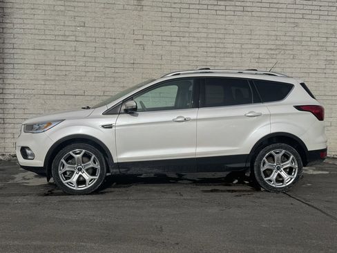 Certified 2019 Ford Escape Titanium image 8
