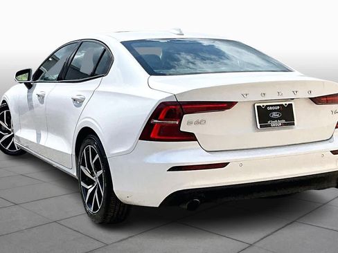 Used 2020 Volvo S60 T6 Momentum image 16