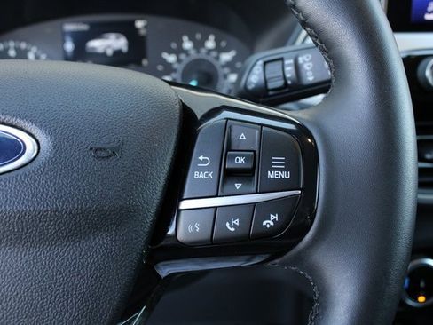 Used 2022 Ford Escape SEL image 13