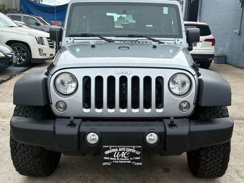 Used 2014 Jeep Wrangler Sport image 2