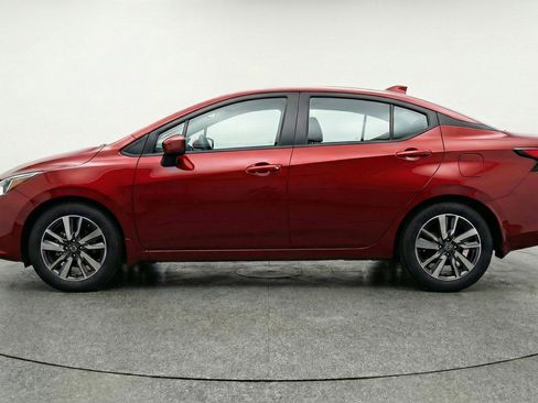 Used 2025 Nissan Versa SV image 5