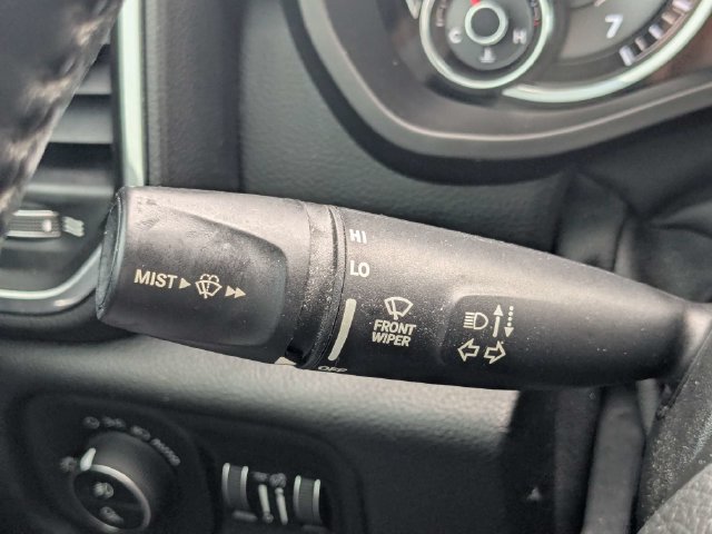 Used 2019 RAM 1500 Laramie RWD image 26