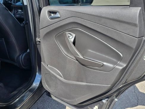 Used 2018 Ford Escape SEL image 37