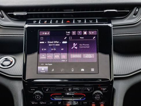 Certified 2025 Jeep Grand Cherokee Altitude image 15