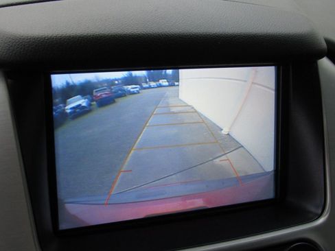 Used 2019 GMC Yukon XL SLT w/ Open Road Package image 38