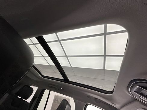 Used 2023 Jeep Grand Cherokee 4WD 4xe image 7