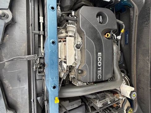 Used 2020 Chevrolet Equinox LT FWD image 28