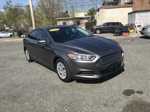 Used 2014 Ford Fusion S image 4