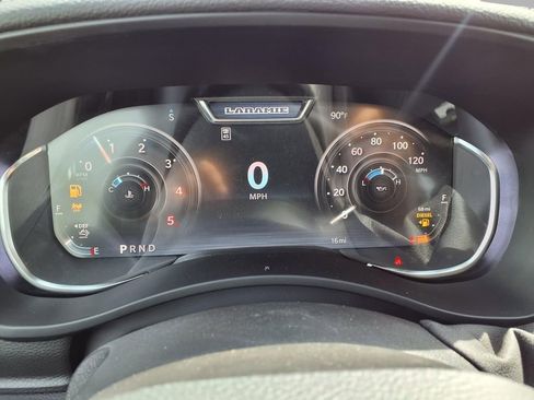 New 2026 RAM 2500 Laramie AWD/4WD image 14